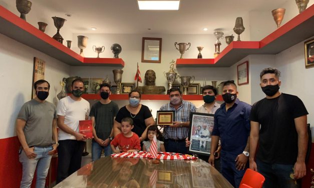 Merecido homenaje a Roberto Santillán